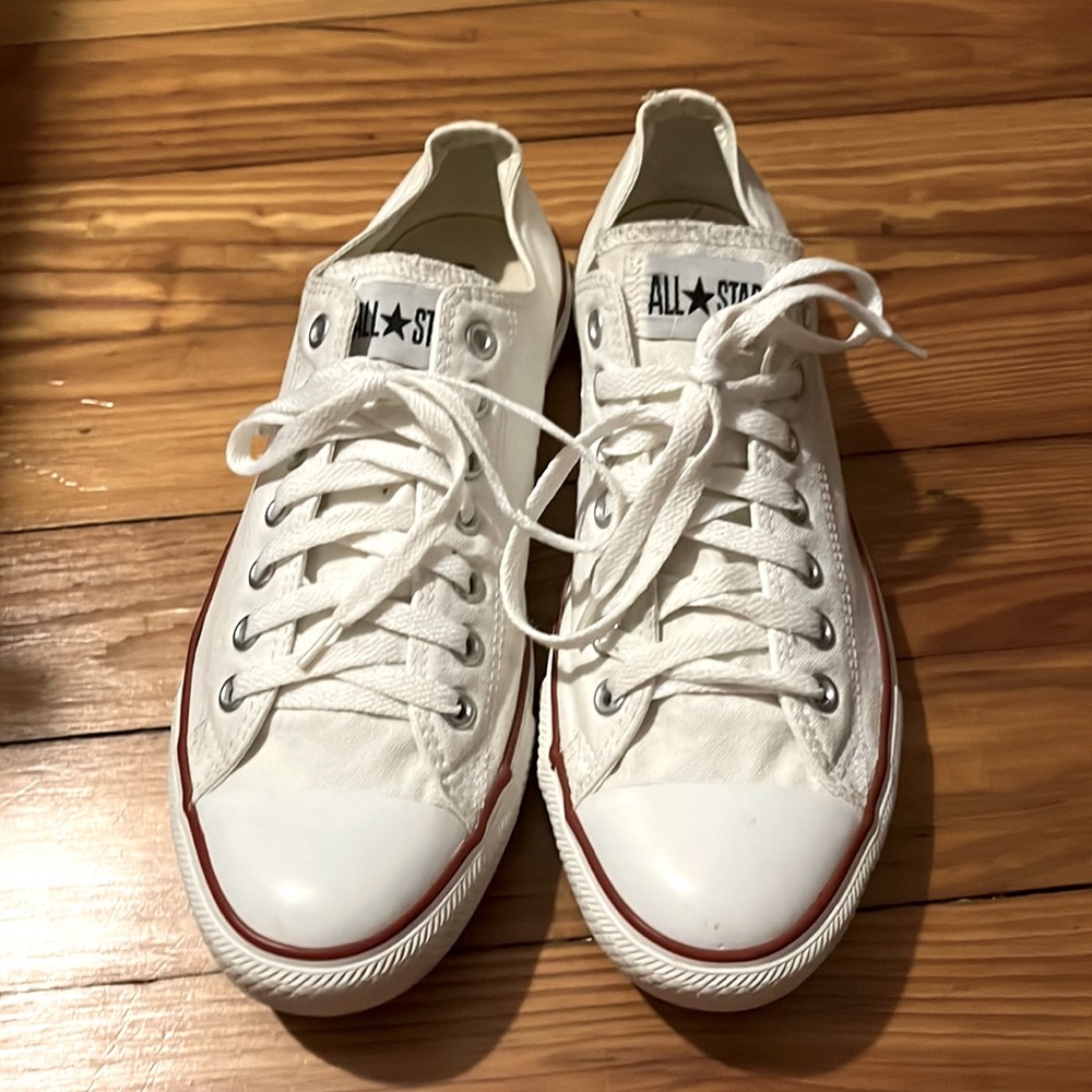 White converse shoes
